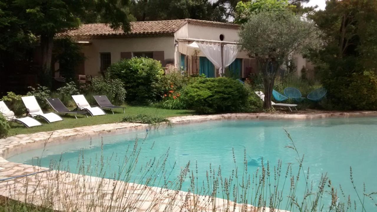 La Bousquatiere Bed & Breakfast Piolenc Dış mekan fotoğraf