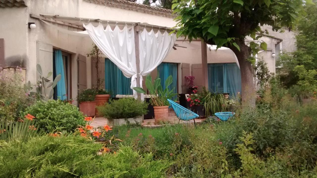 La Bousquatiere Bed & Breakfast Piolenc Dış mekan fotoğraf