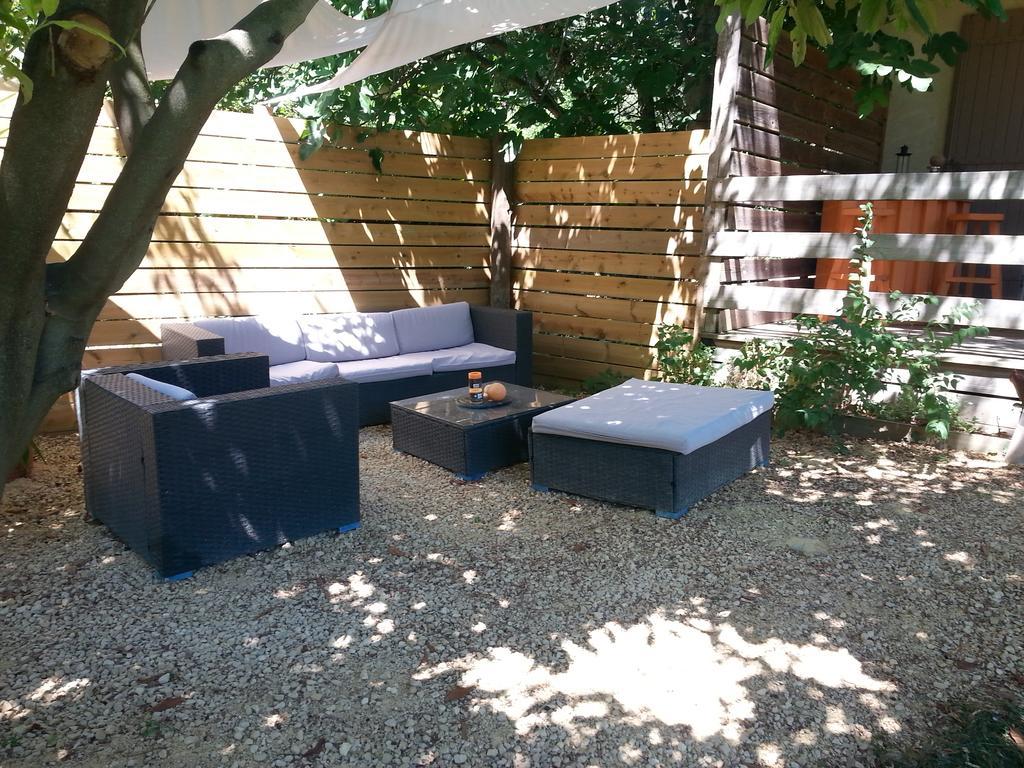 La Bousquatiere Bed & Breakfast Piolenc Dış mekan fotoğraf
